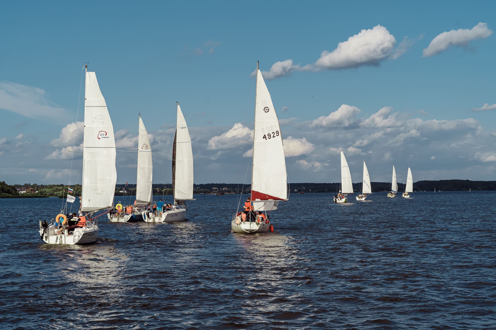 адаптация стратегии во время парусной гонки