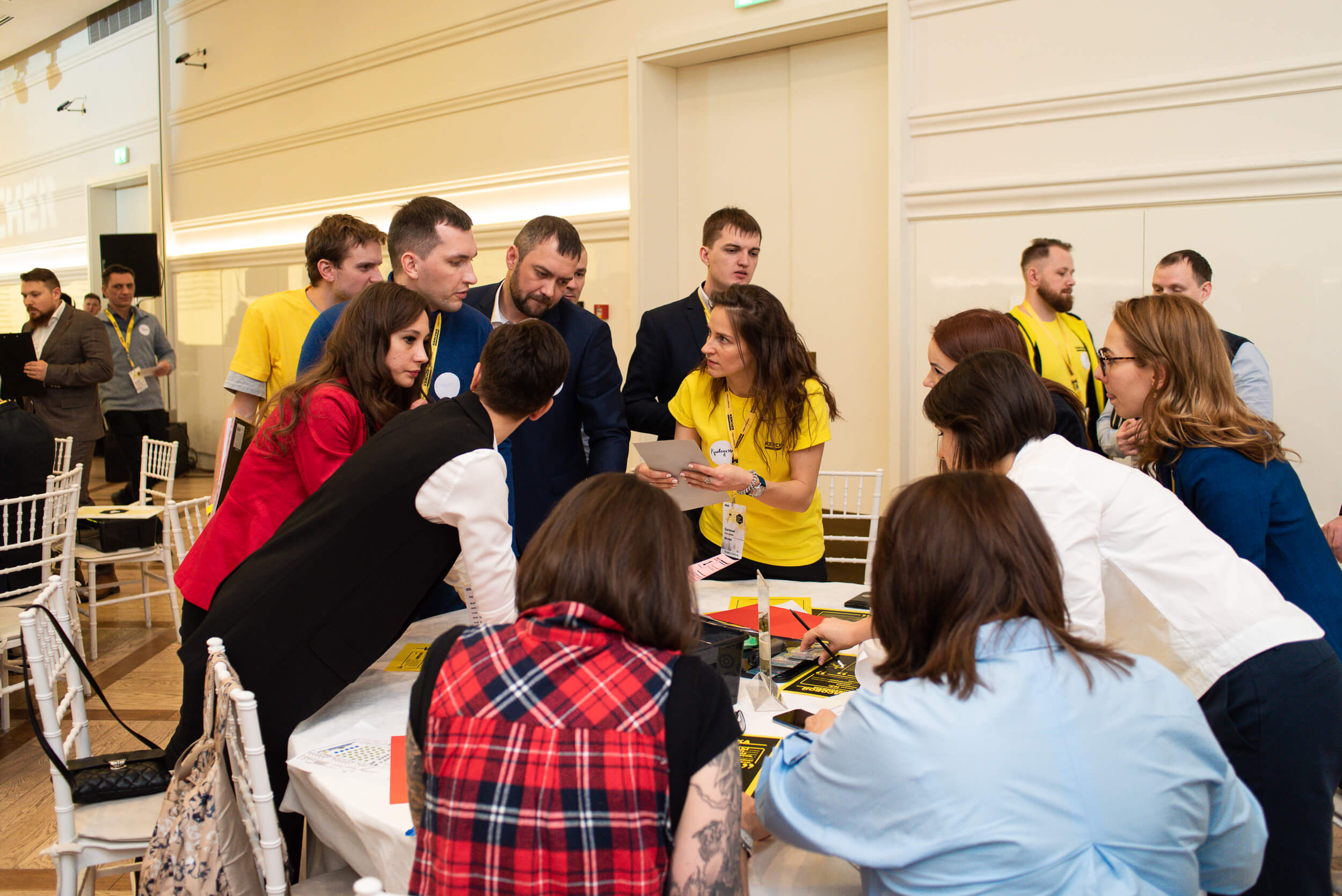 Общение участников во время делового мероприятия