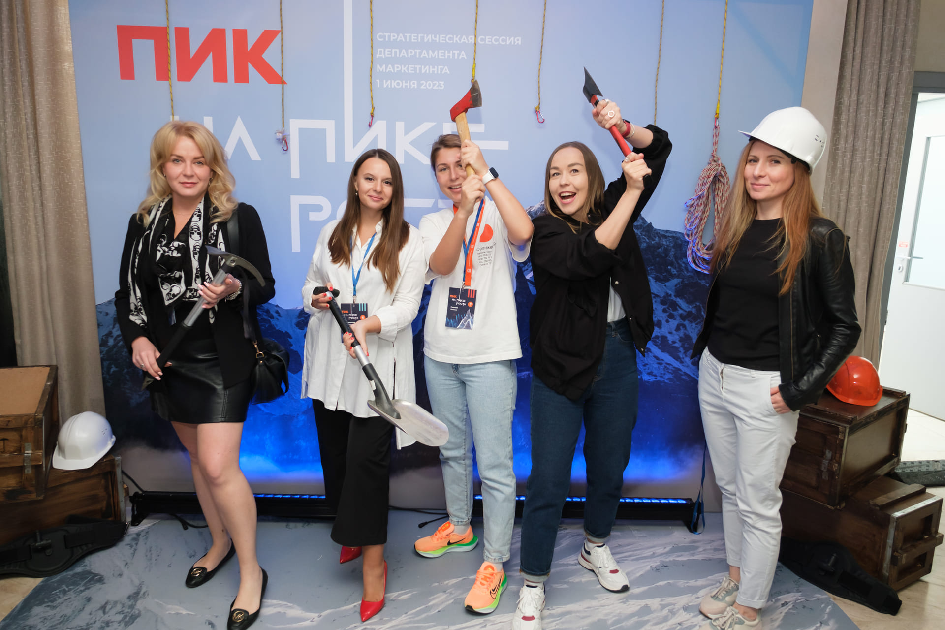 Интерактивная фотозона для генерации UGC (контента пользователей) участниками мероприятия.